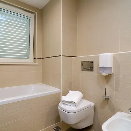 Antonio's Luxury Apartamento