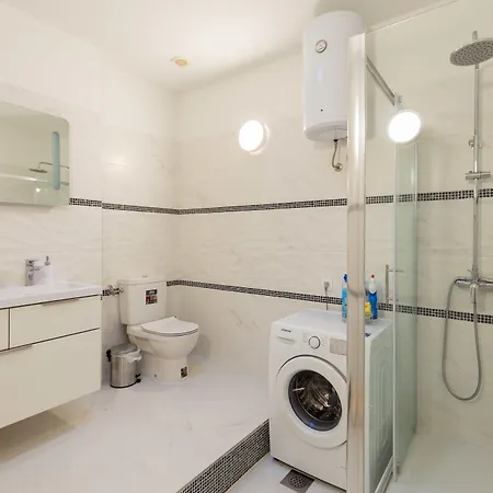 Antonio's Luxury Apartman *