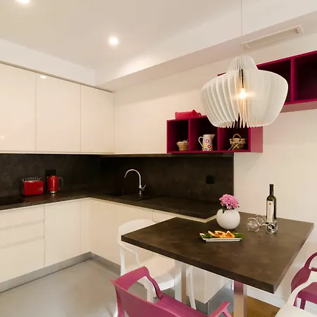 Antonio's Luxury Apartment