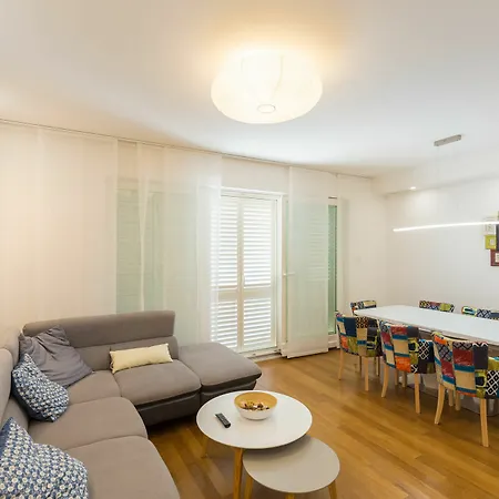 Antonio's Luxury Apartment