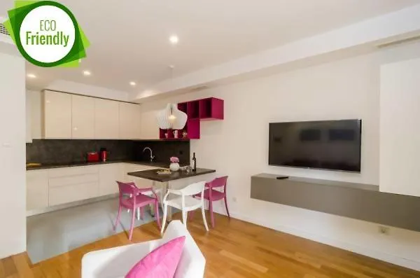 Antonio's Luxury Lägenhet