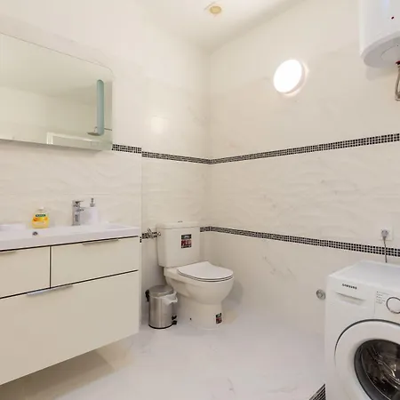 アパート アントニオズ ラグジュアリー スイーツ